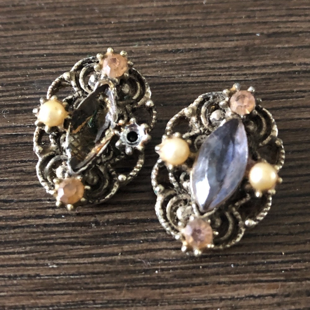 Vintage purple & gold clip on earrings (tiny flaw)